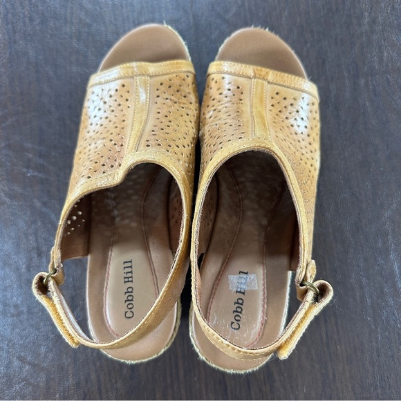 Cobb Hill Amber Camel Yellow Cutout Erika Leather Slingback Wedge Sandals Sz 8 - Picture 6 of 16